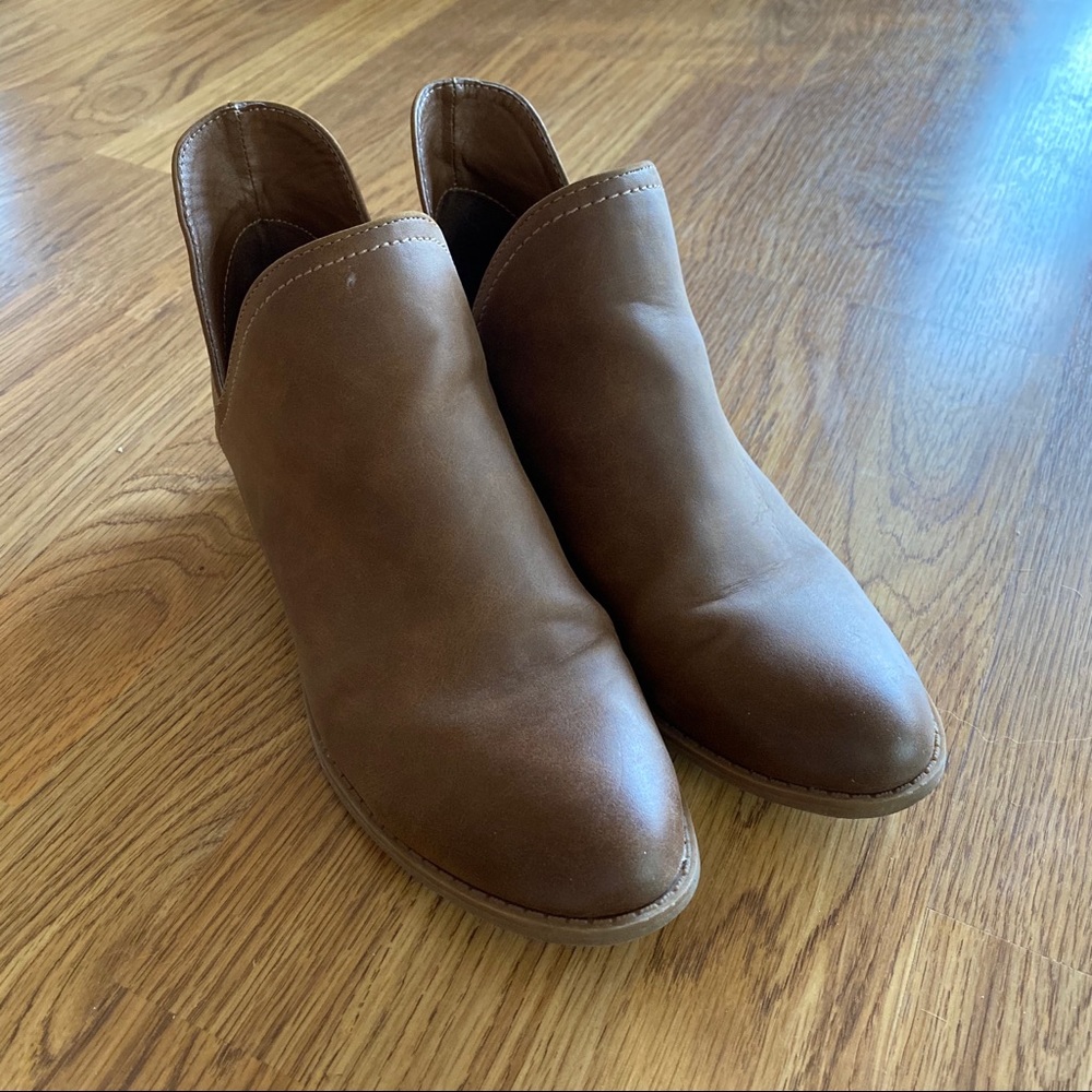 Brown Booties Universal Thread